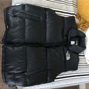 Men’s North Face vest